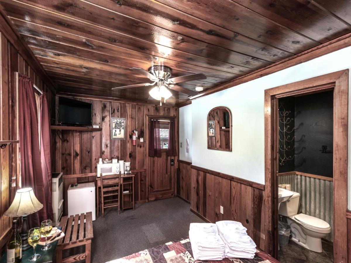 Apache Village 3, Queen Bed, Midtown, Sleeps 2 Ruidoso Exterior foto